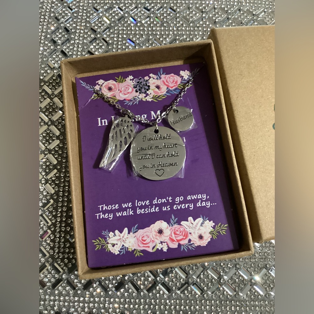 Necklace in husband memory